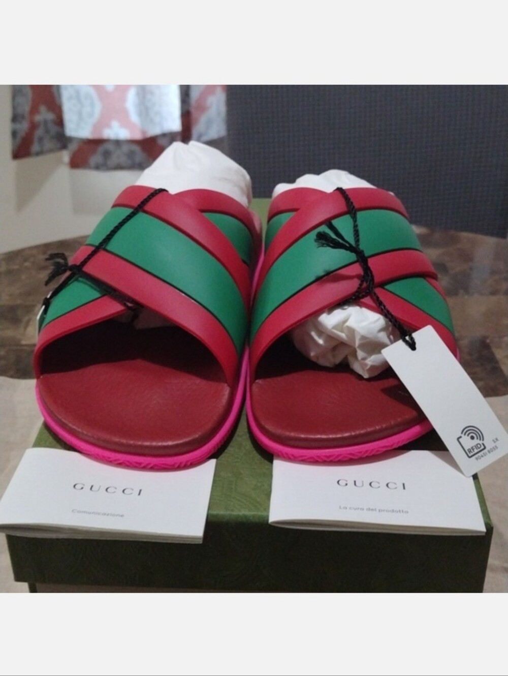 💯 Auth Gucci Slides - Picture 5 of 8